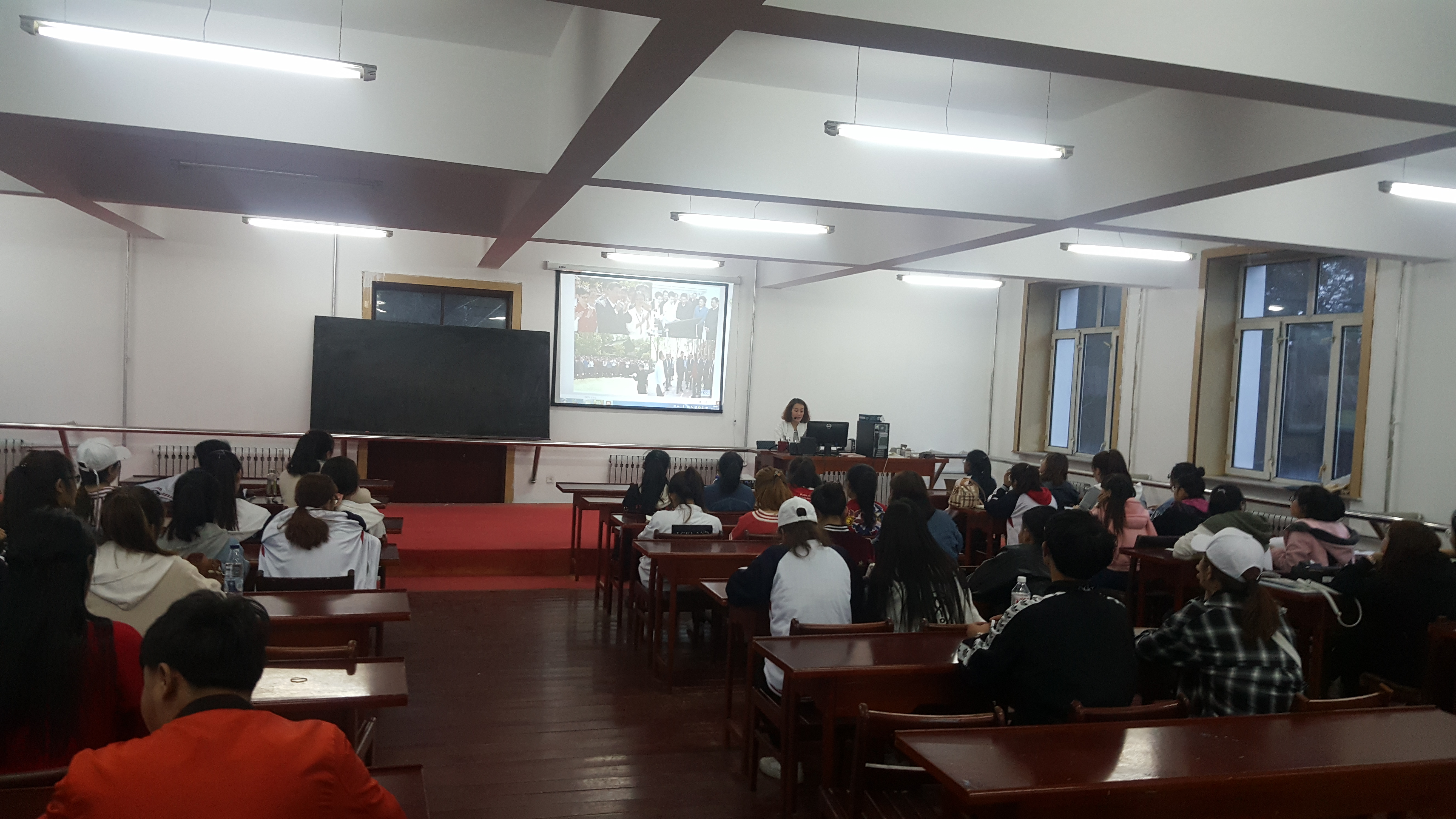 師范教育學(xué)院掀起學(xué)習(xí)習(xí)近平總書(shū)記北大講話(huà)熱潮 師范教育學(xué)院掀起學(xué)習(xí)習(xí)近平總書(shū)記北大講話(huà)熱潮