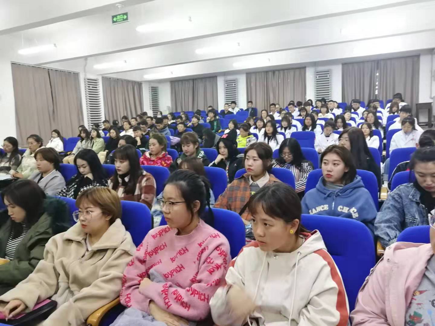 我校開展“和諧校園、拒絕傳銷、從我做起”宣傳教育活動(dòng)