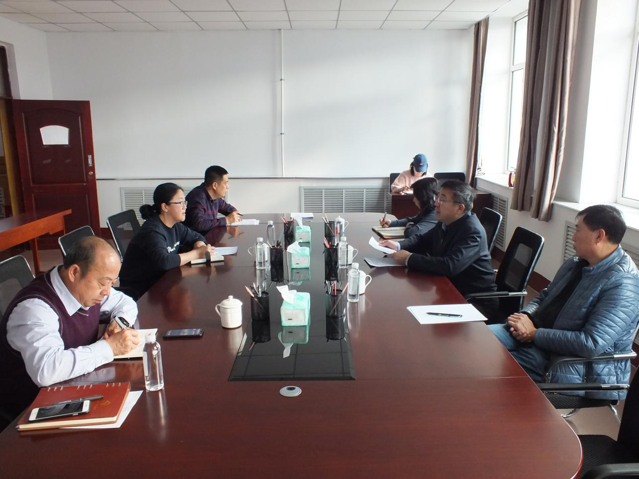 學(xué)校黨委召開黨委理論學(xué)習(xí)中心組第十五次學(xué)習(xí)