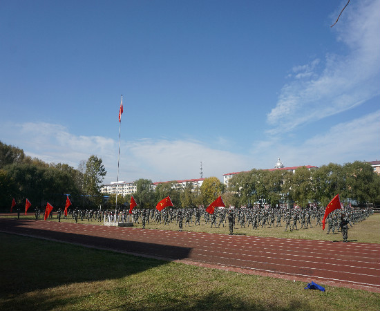 我校舉行2018級(jí)新生軍訓(xùn)匯報(bào)暨總結(jié)表彰大會(huì) 我校舉行2018級(jí)新生軍訓(xùn)匯報(bào)暨總結(jié)表彰大會(huì)