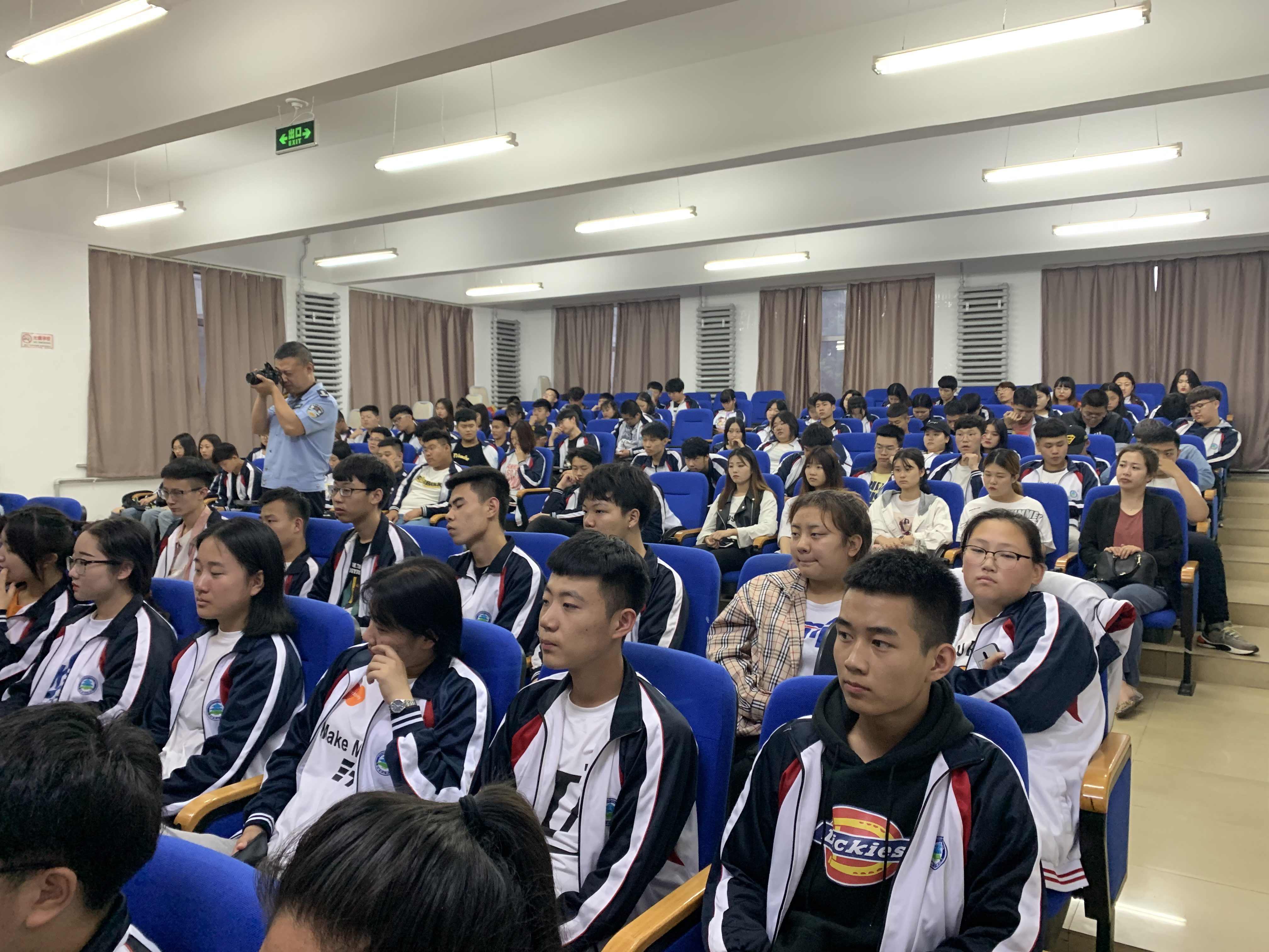 伊春職業(yè)學(xué)院舉辦禁毒知識(shí)進(jìn)校園活動(dòng) 伊春職業(yè)學(xué)院舉辦禁毒知識(shí)進(jìn)校園活動(dòng)