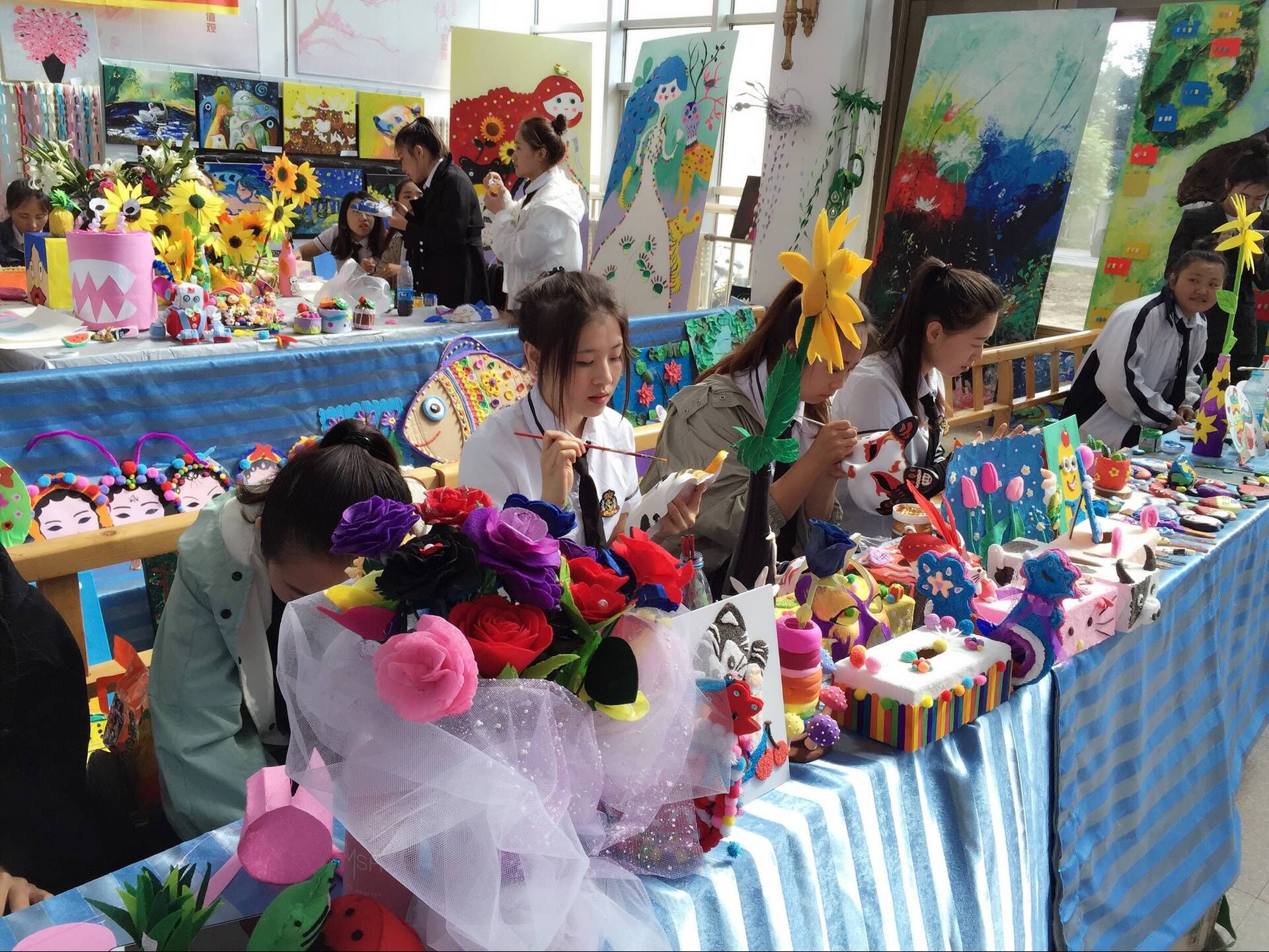 堅(jiān)守教育夢(mèng)想,演繹師范風(fēng)采! 堅(jiān)守教育夢(mèng)想,演繹師范風(fēng)采!