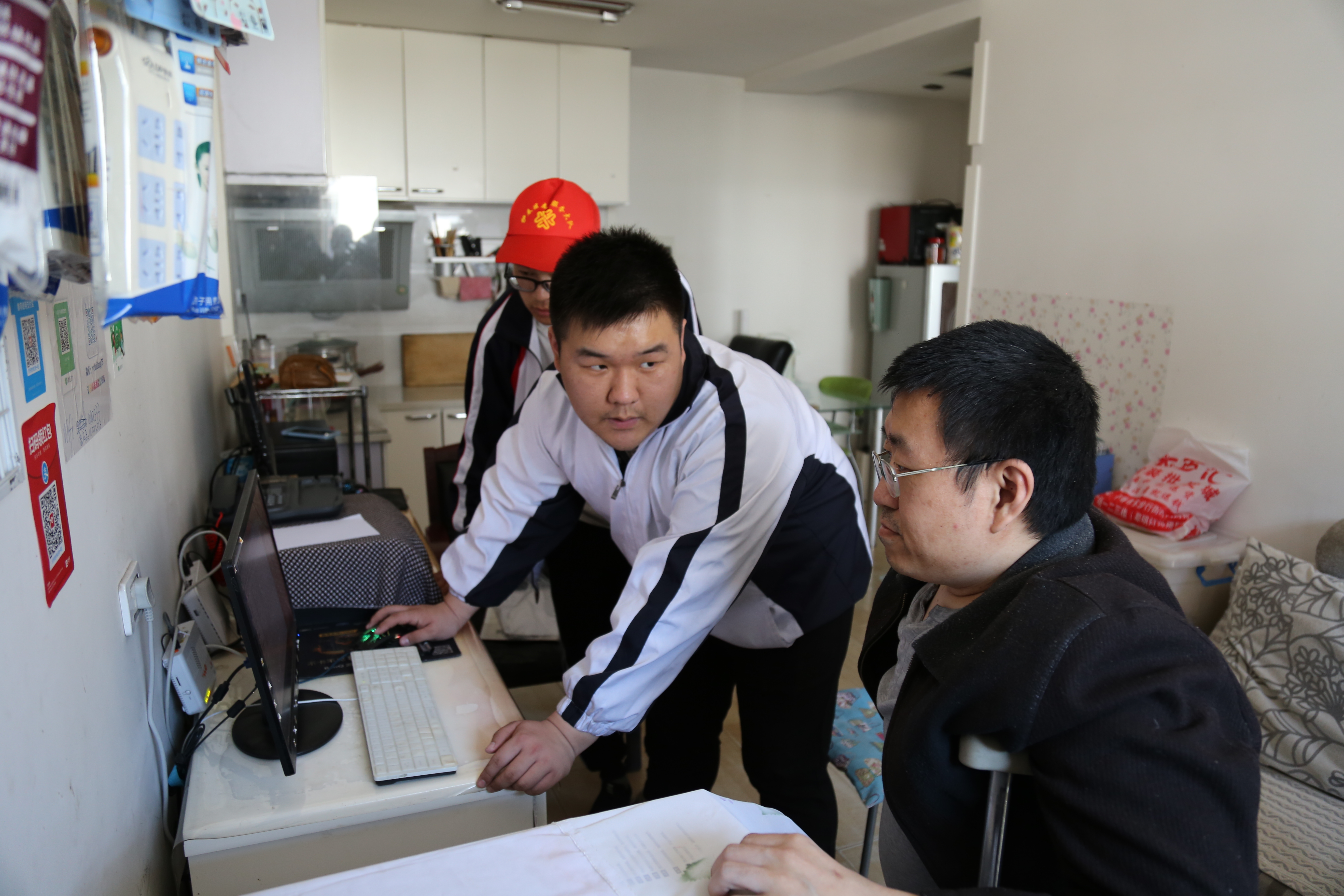 計(jì)算機(jī)應(yīng)用技術(shù)學(xué)院職業(yè)教育進(jìn)社區(qū) 計(jì)算機(jī)應(yīng)用技術(shù)學(xué)院職業(yè)教育進(jìn)社區(qū)