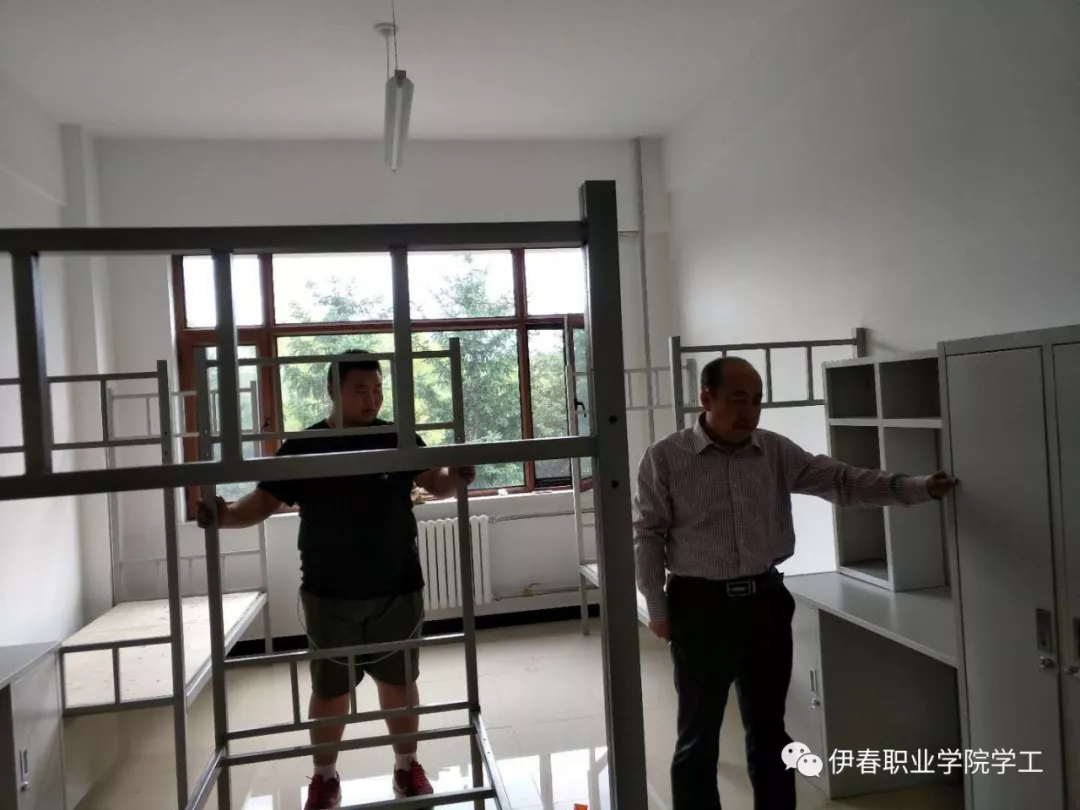 鶯遷喬木_燕入高樓_同心協(xié)力_眾志成城-_我校順利完成第四學生公寓調(diào)整搬遷任務 鶯遷喬木_燕入高樓_同心協(xié)力_眾志成城-_我校順利完成第四學生公寓調(diào)整搬遷任務