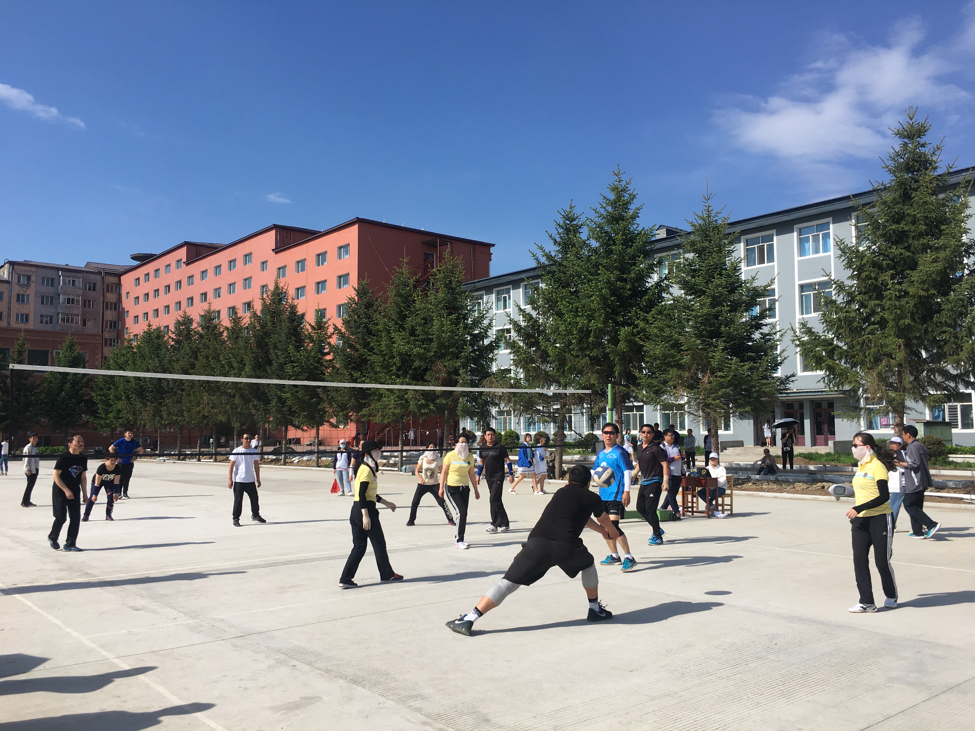 學(xué)院成功舉辦第十三屆教職工排球比賽 學(xué)院成功舉辦第十三屆教職工排球比賽