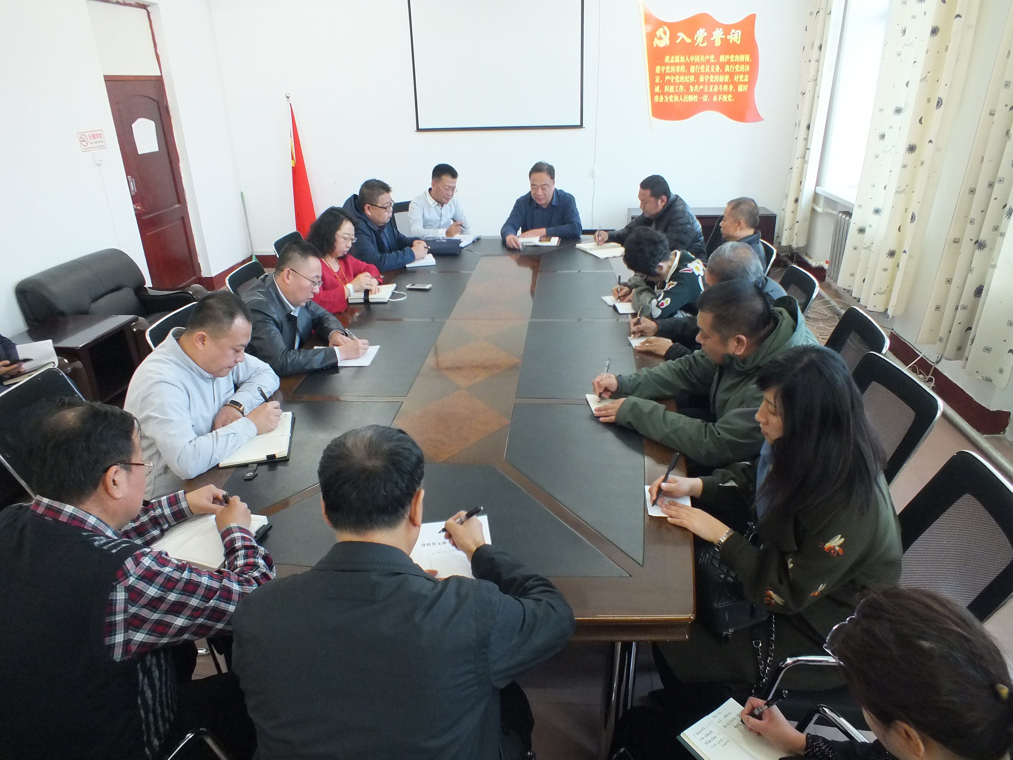 學院紀委組織召開黨風廉政建設座談會