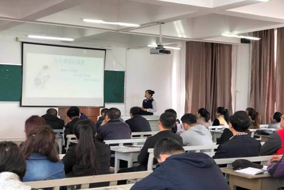 我院禮儀教師為政府和國企進行禮儀培訓(xùn) 我院禮儀教師為政府和國企進行禮儀培訓(xùn)