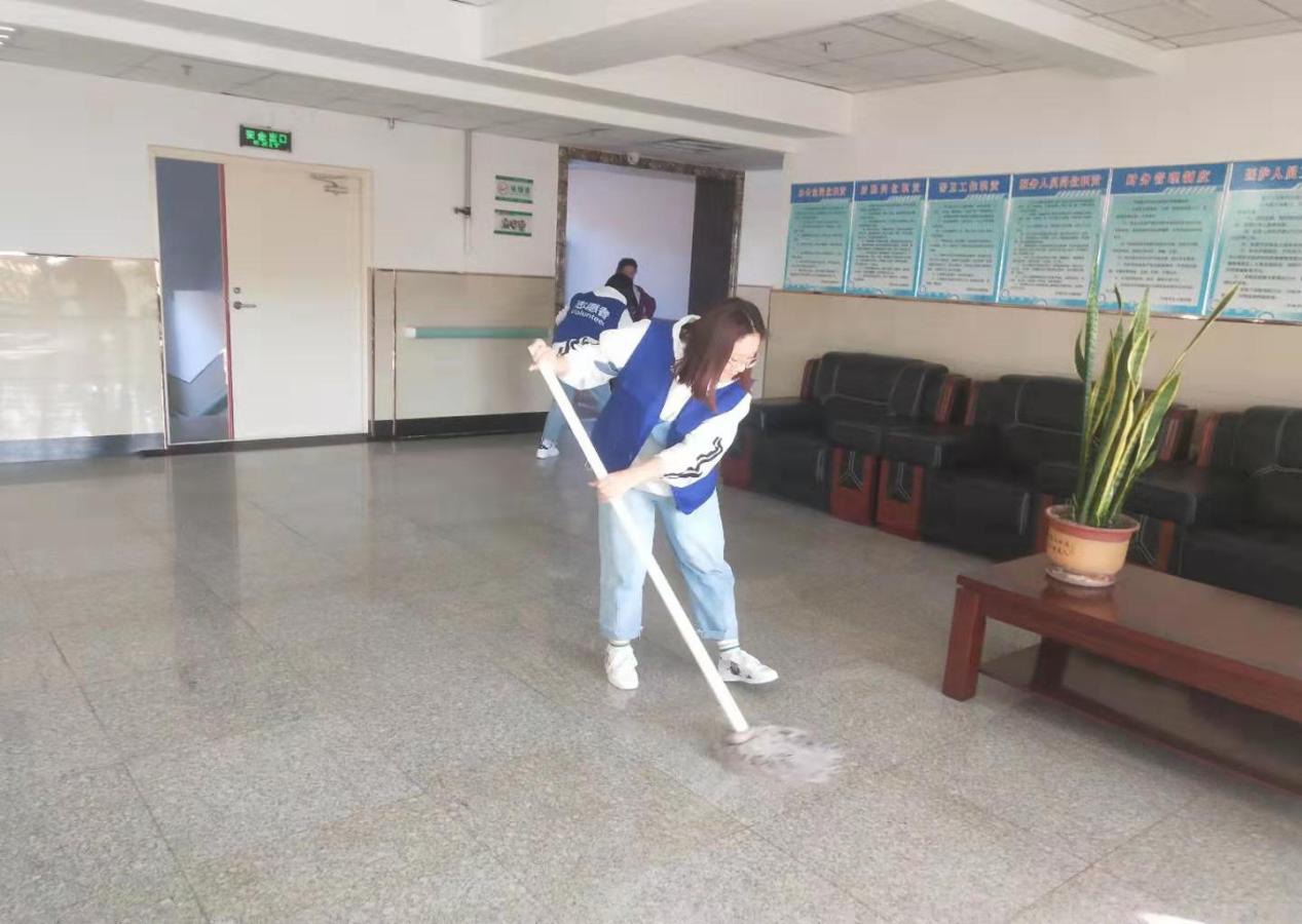 醫(yī)學(xué)技術(shù)學(xué)院開展敬老院慰問活動