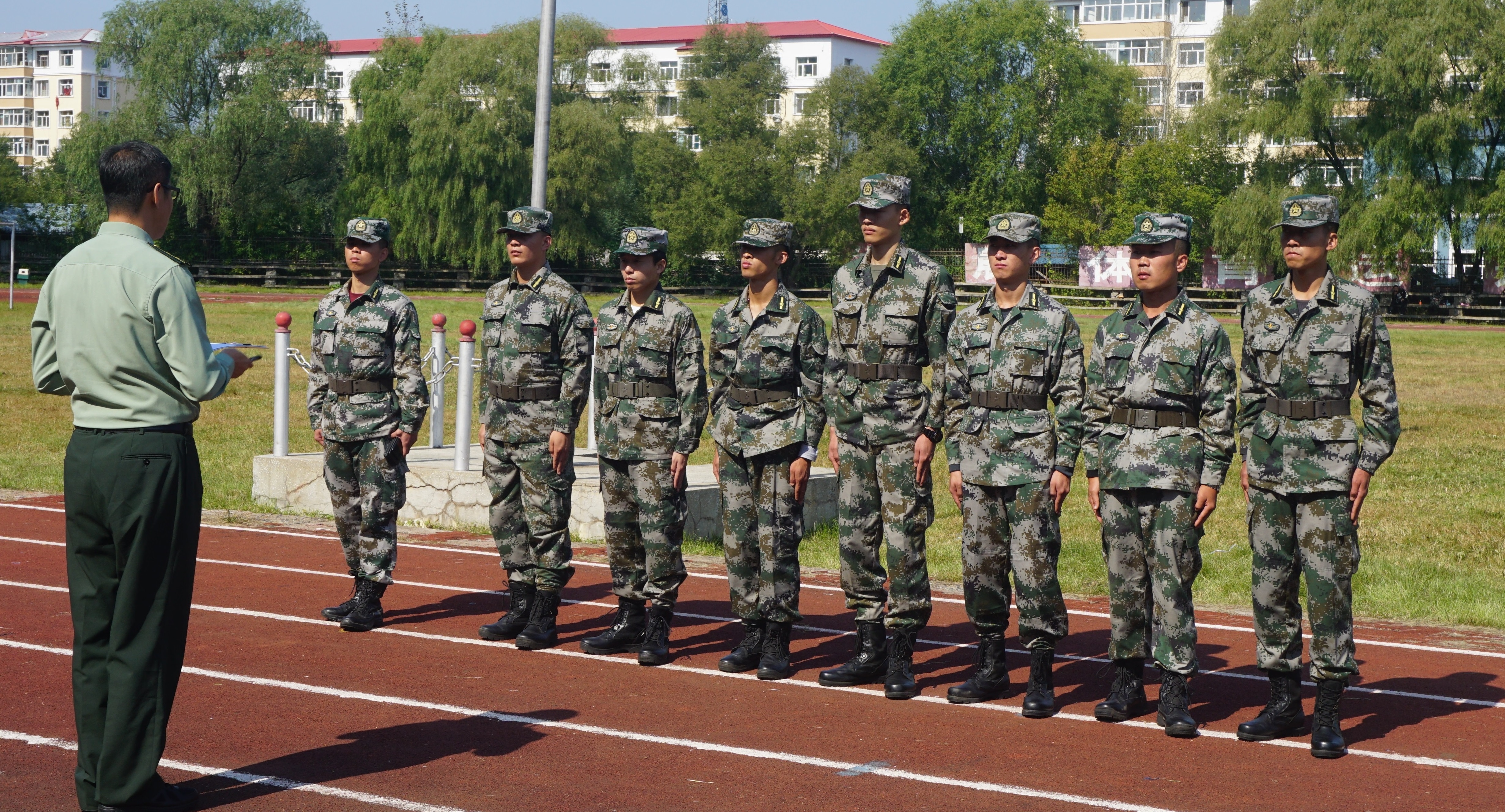 黑龍江省軍區(qū)學(xué)生軍訓(xùn)工作辦公室到校開展2018年自訓(xùn)高校軍訓(xùn)教官崗前考核 黑龍江省軍區(qū)學(xué)生軍訓(xùn)工作辦公室到校開展2018年自訓(xùn)高校軍訓(xùn)教官崗前考核