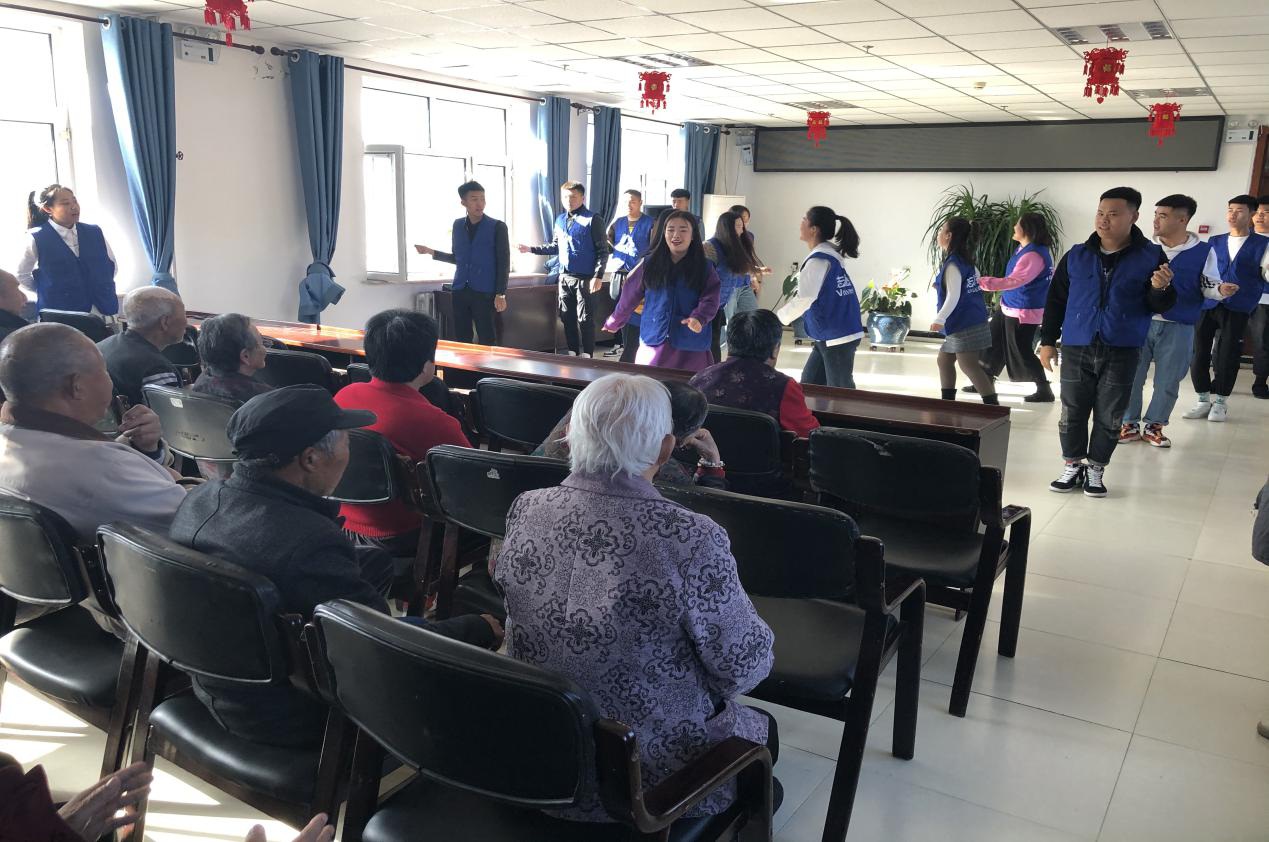 醫(yī)學(xué)技術(shù)學(xué)院開展敬老院慰問活動