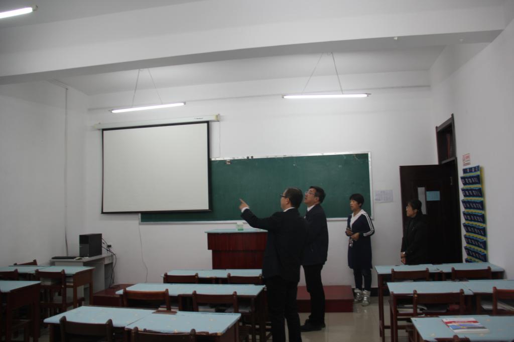 麻昌杰書記到旅游商務學院調(diào)研指導工作