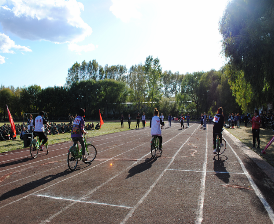 醫(yī)學(xué)技術(shù)學(xué)院趣味運(yùn)動(dòng)會(huì)圓滿落幕