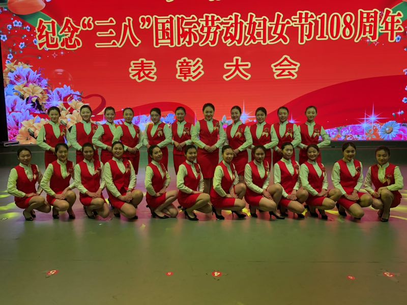 旅游商務(wù)學(xué)院高鐵專(zhuān)業(yè)學(xué)生為我市大型活動(dòng)提供志愿服務(wù)