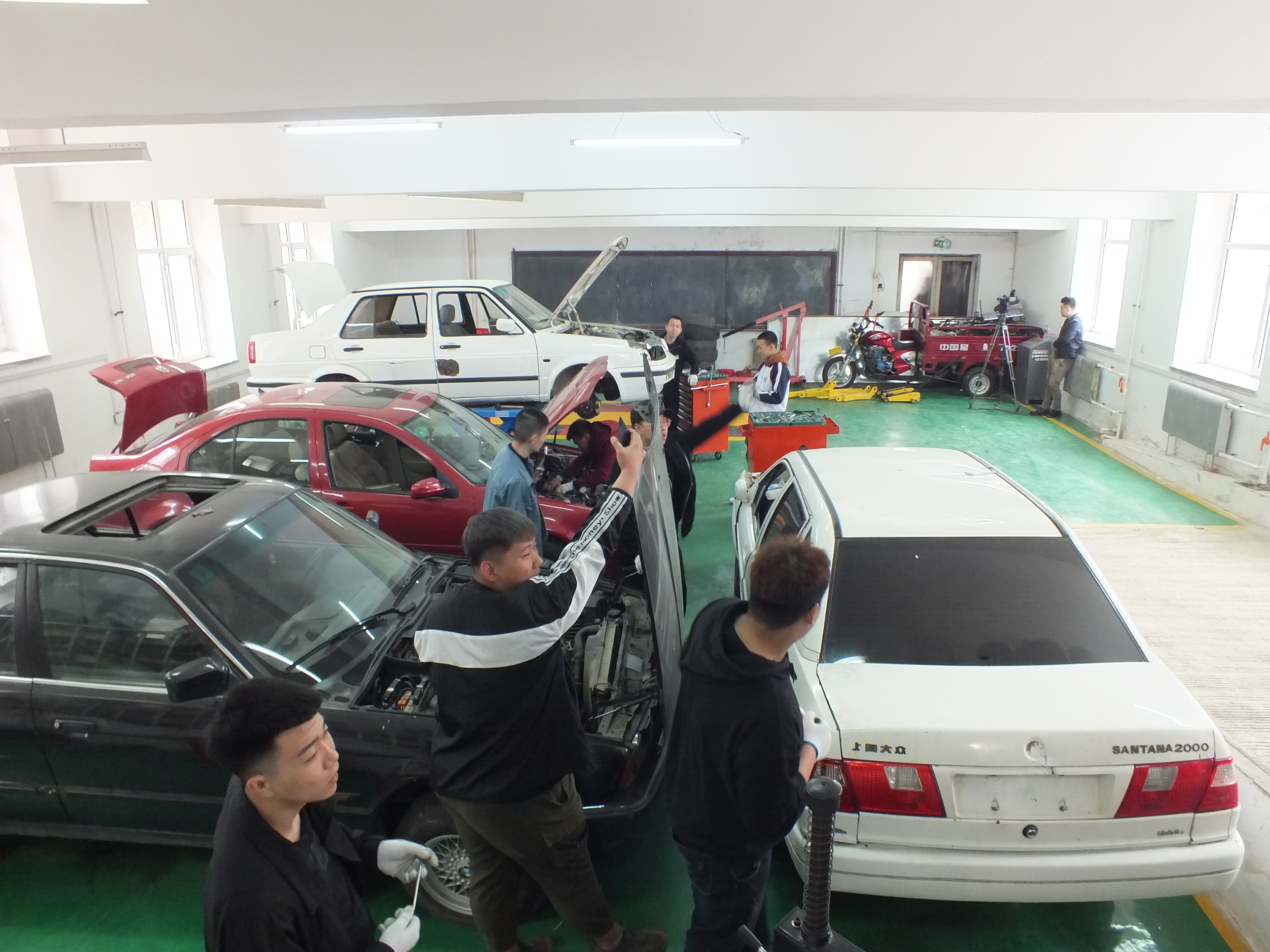 伊春職業(yè)學(xué)院2019年職業(yè)教育活動(dòng)周首屆“校園開放日”隆重開幕