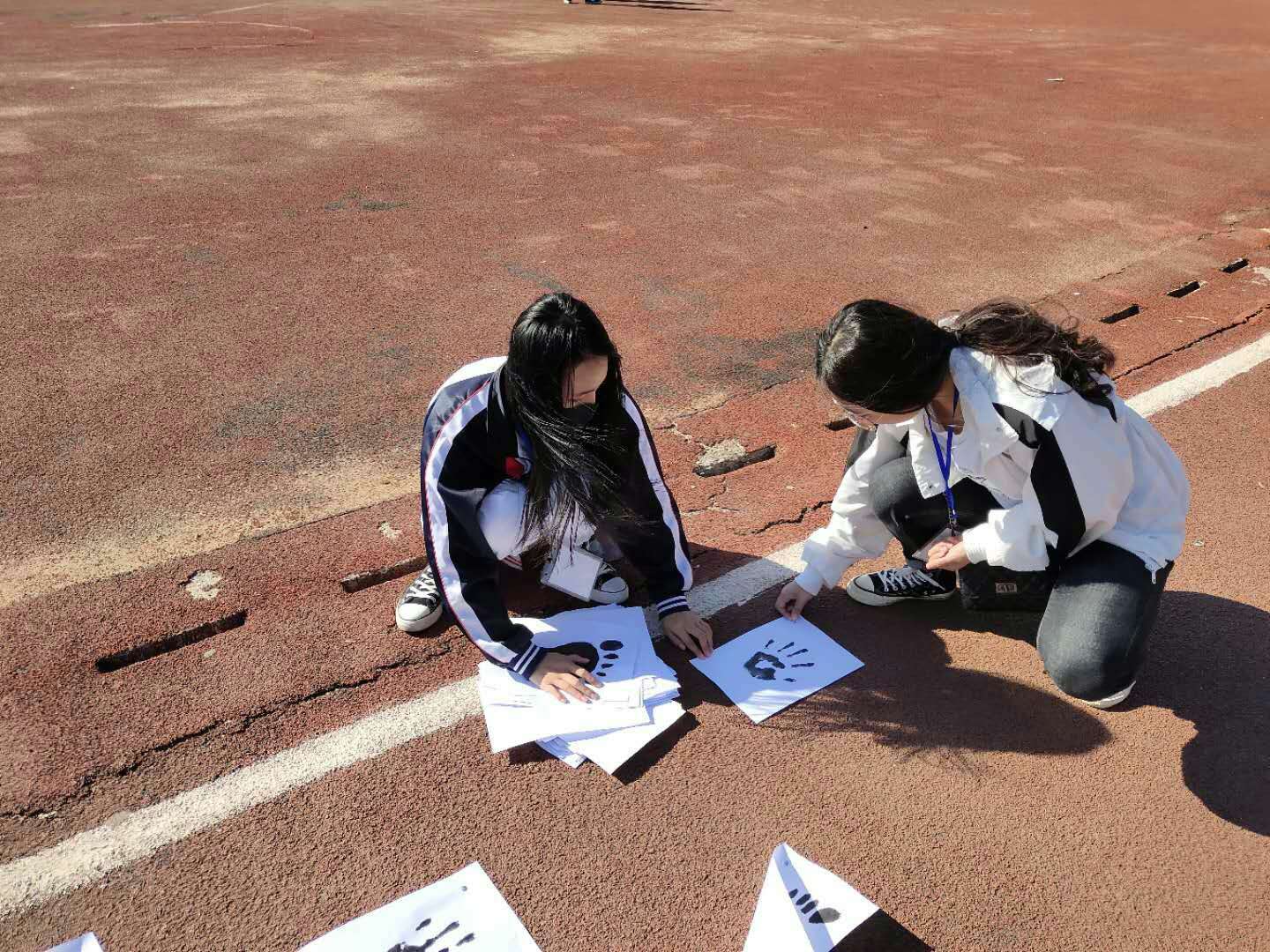 伊春職業(yè)學(xué)院開(kāi)展“娛樂(lè)身心,激揚(yáng)青春”趣味運(yùn)動(dòng)會(huì)活動(dòng) 伊春職業(yè)學(xué)院開(kāi)展“娛樂(lè)身心,激揚(yáng)青春”趣味運(yùn)動(dòng)會(huì)活動(dòng)