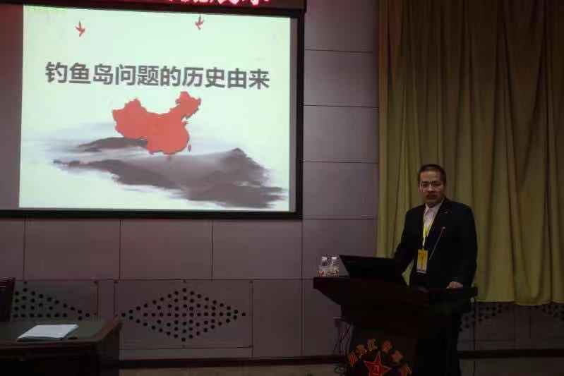 我校教師獲全省高校軍事理論課授課競(jìng)賽三等獎(jiǎng) 我校教師獲全省高校軍事理論課授課競(jìng)賽三等獎(jiǎng)