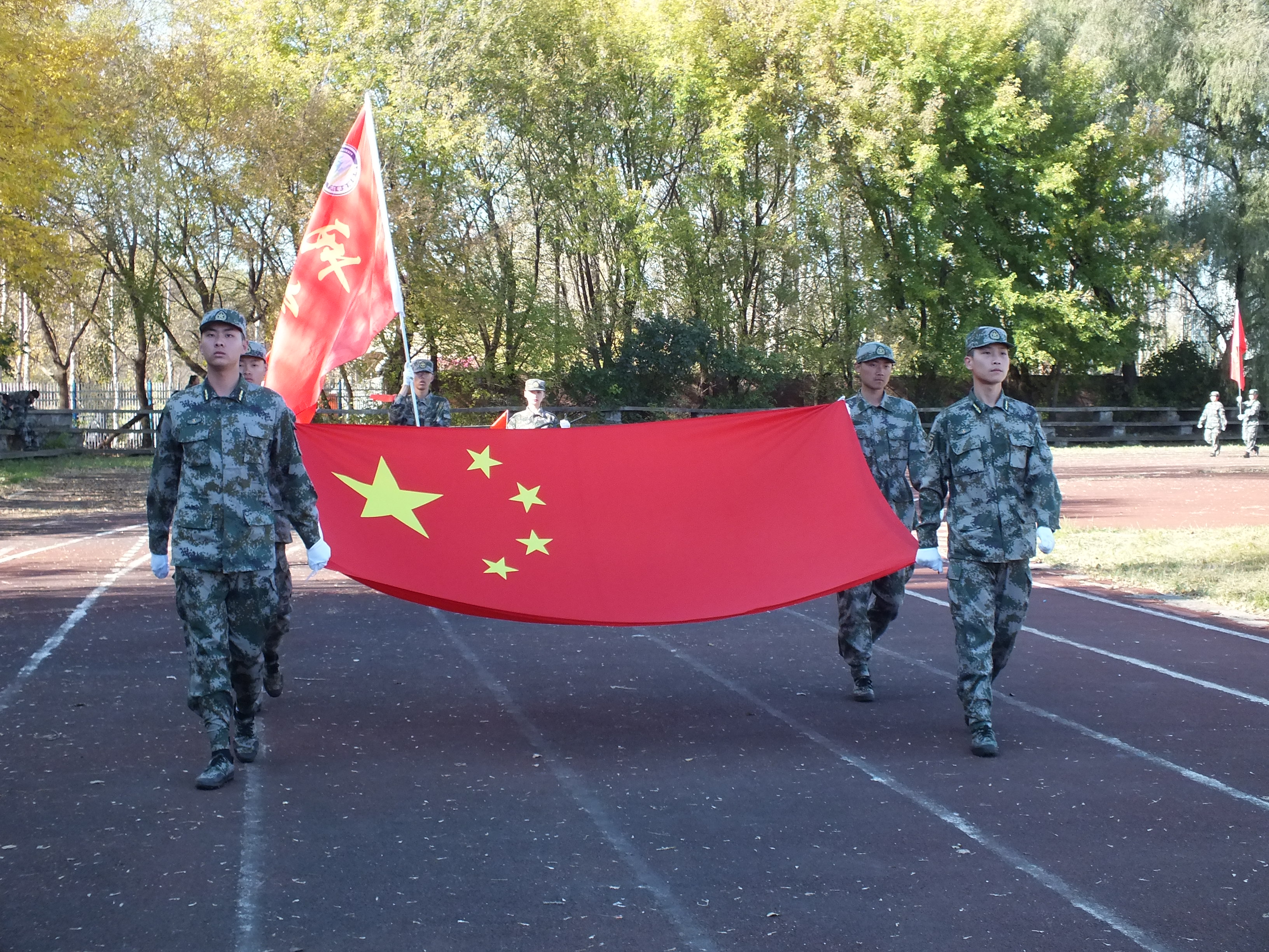 我校舉行2019級(jí)新生軍訓(xùn)總結(jié)表彰大會(huì)