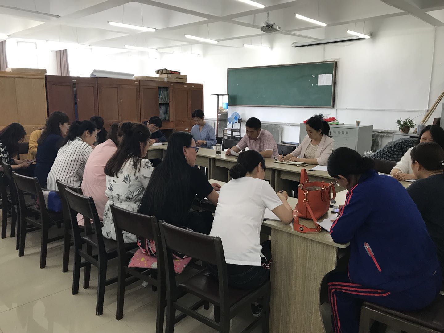 基礎(chǔ)教育學(xué)院舉辦慶祝建黨97周年主題活動