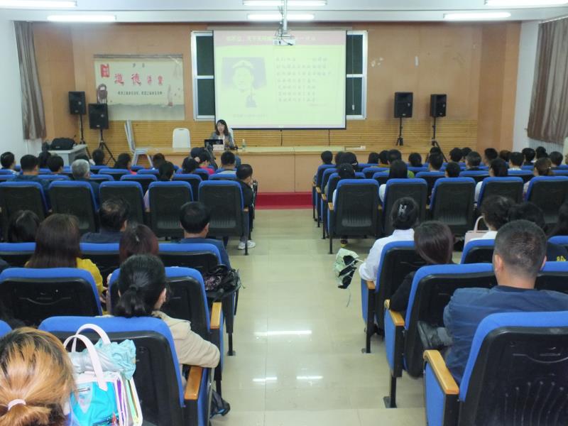 省高校工委講師團成員到我院開展“全省高校師生學(xué)習(xí)新思想同上一堂課”宣講活動 省高校工委講師團成員到我院開展“全省高校師生學(xué)習(xí)新思想同上一堂課”宣講活動