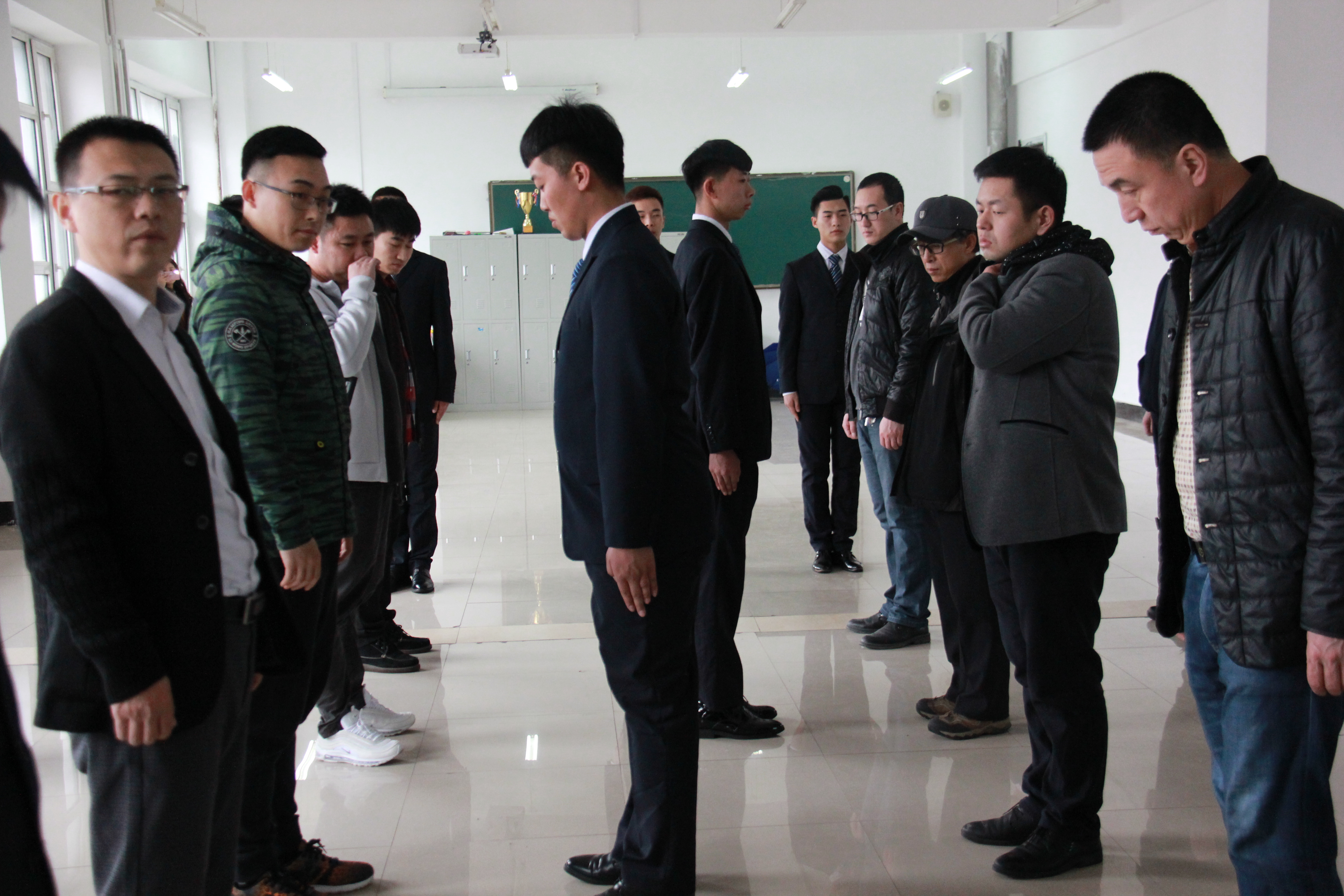 我院為伊春市行政資源中心進(jìn)行政務(wù)禮儀培訓(xùn)