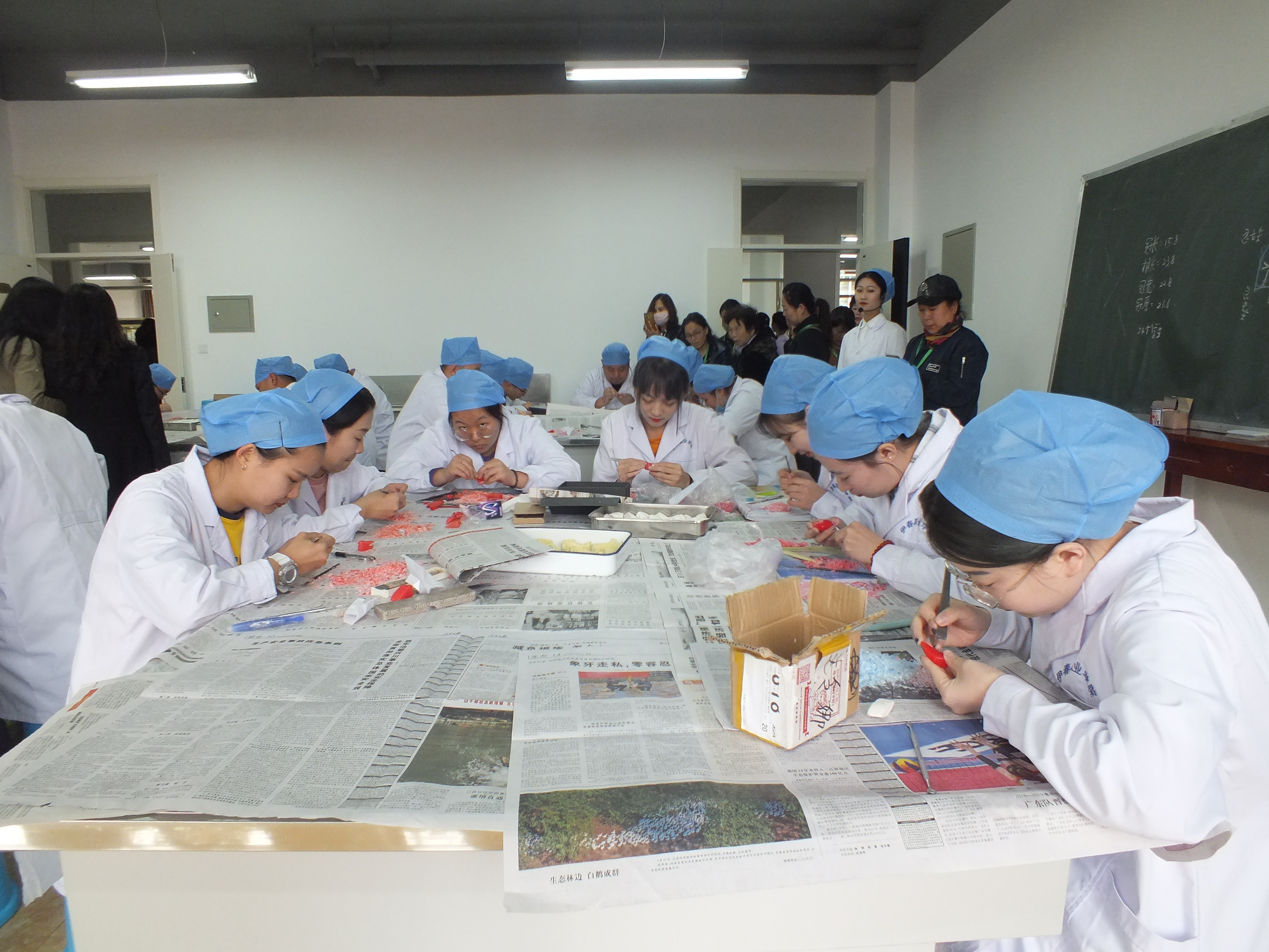 伊春職業(yè)學(xué)院2019年職業(yè)教育活動(dòng)周首屆“校園開放日”隆重開幕