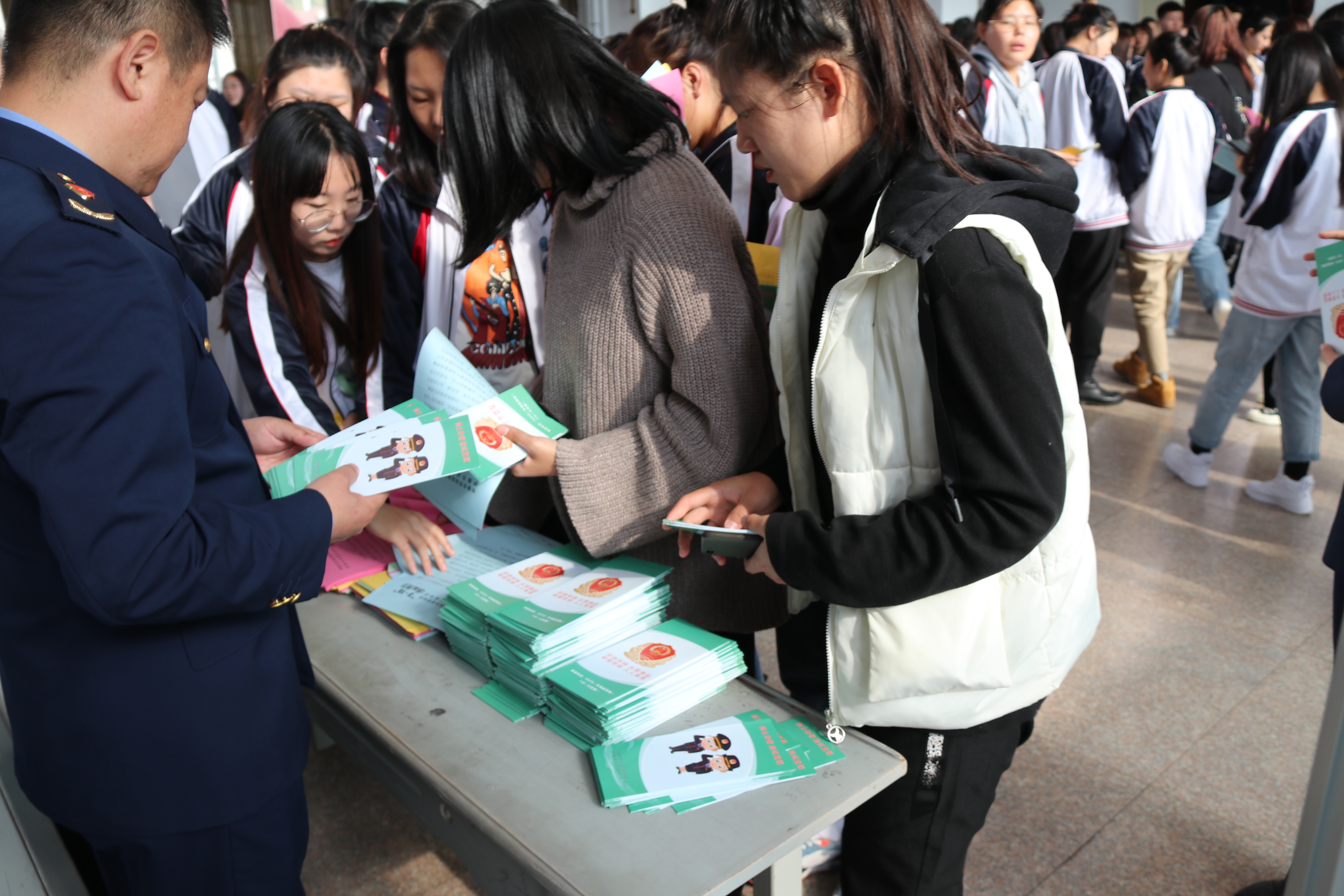 我校開展“和諧校園、拒絕傳銷、從我做起”宣傳教育活動(dòng)