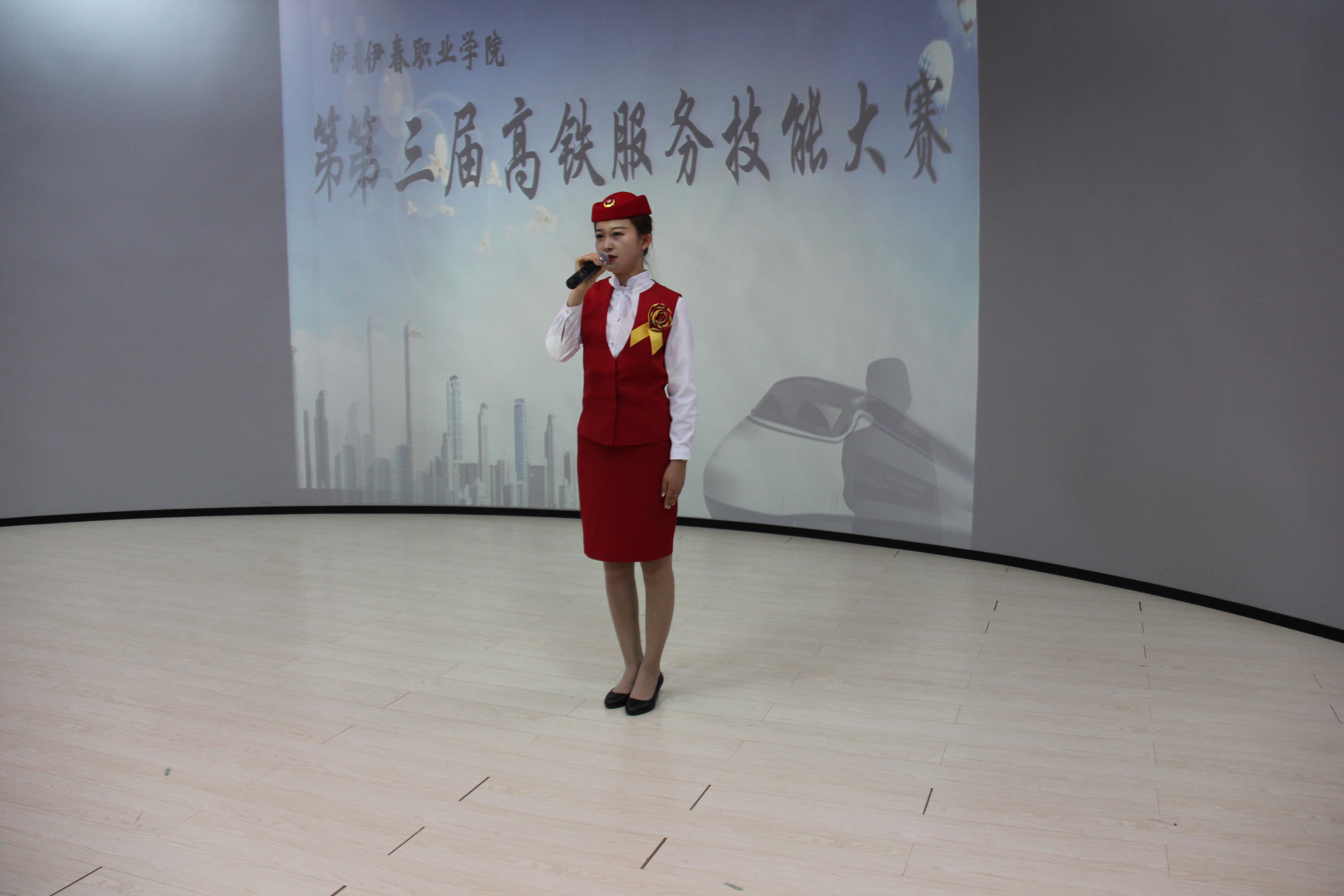 旅游商務(wù)學院成功舉辦第三屆高鐵服務(wù)技能大賽 旅游商務(wù)學院成功舉辦第三屆高鐵服務(wù)技能大賽