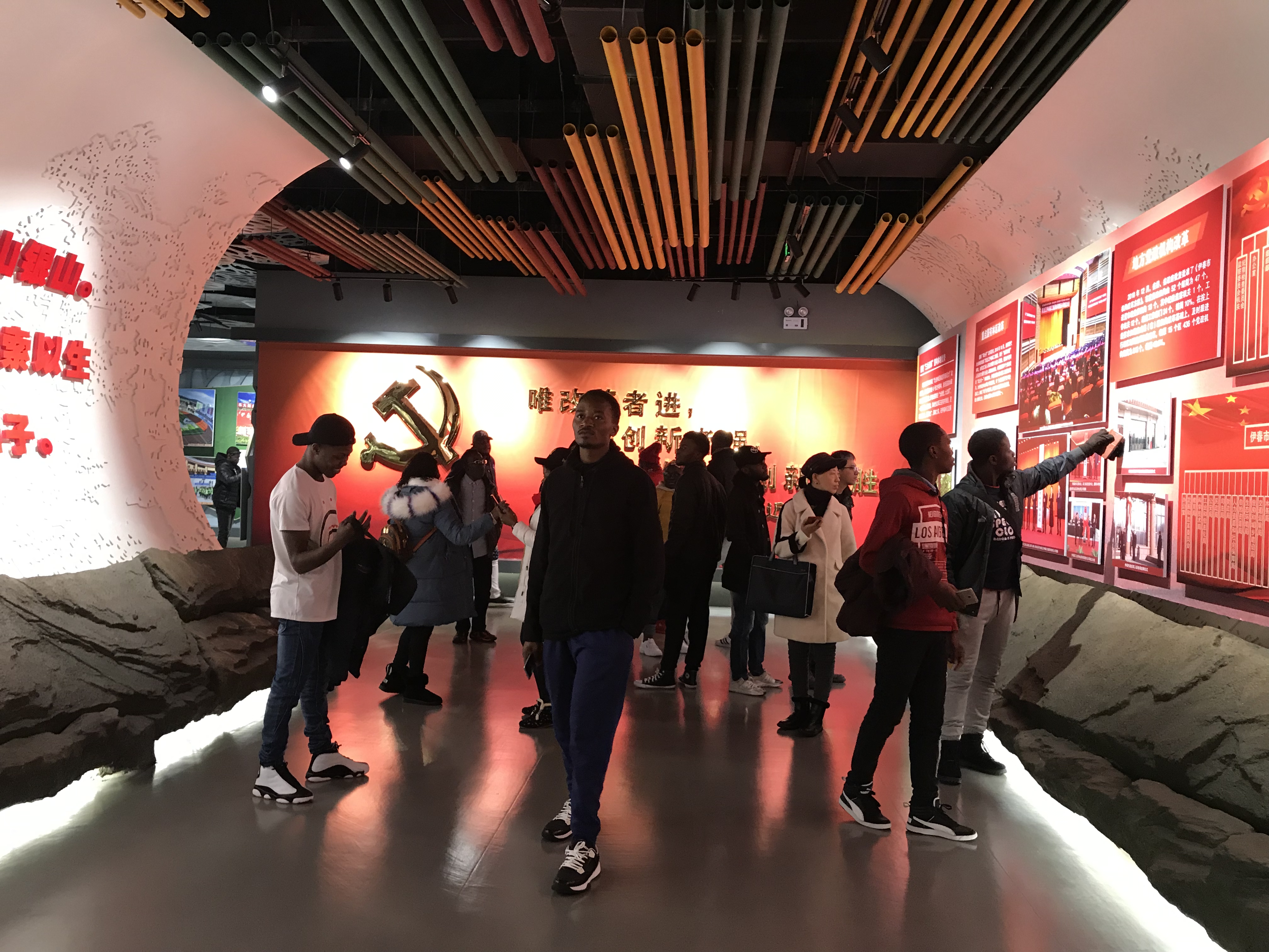 開啟文化之旅，領(lǐng)略林城之美——記我校留學(xué)生參觀伊春森林博物館