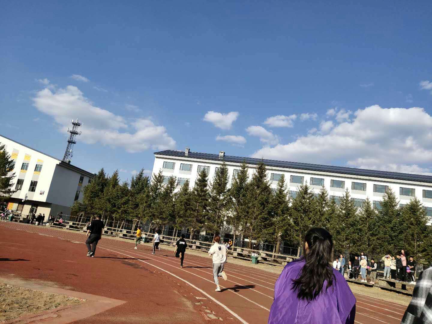 伊春職業(yè)學(xué)院開(kāi)展“娛樂(lè)身心,激揚(yáng)青春”趣味運(yùn)動(dòng)會(huì)活動(dòng) 伊春職業(yè)學(xué)院開(kāi)展“娛樂(lè)身心,激揚(yáng)青春”趣味運(yùn)動(dòng)會(huì)活動(dòng)