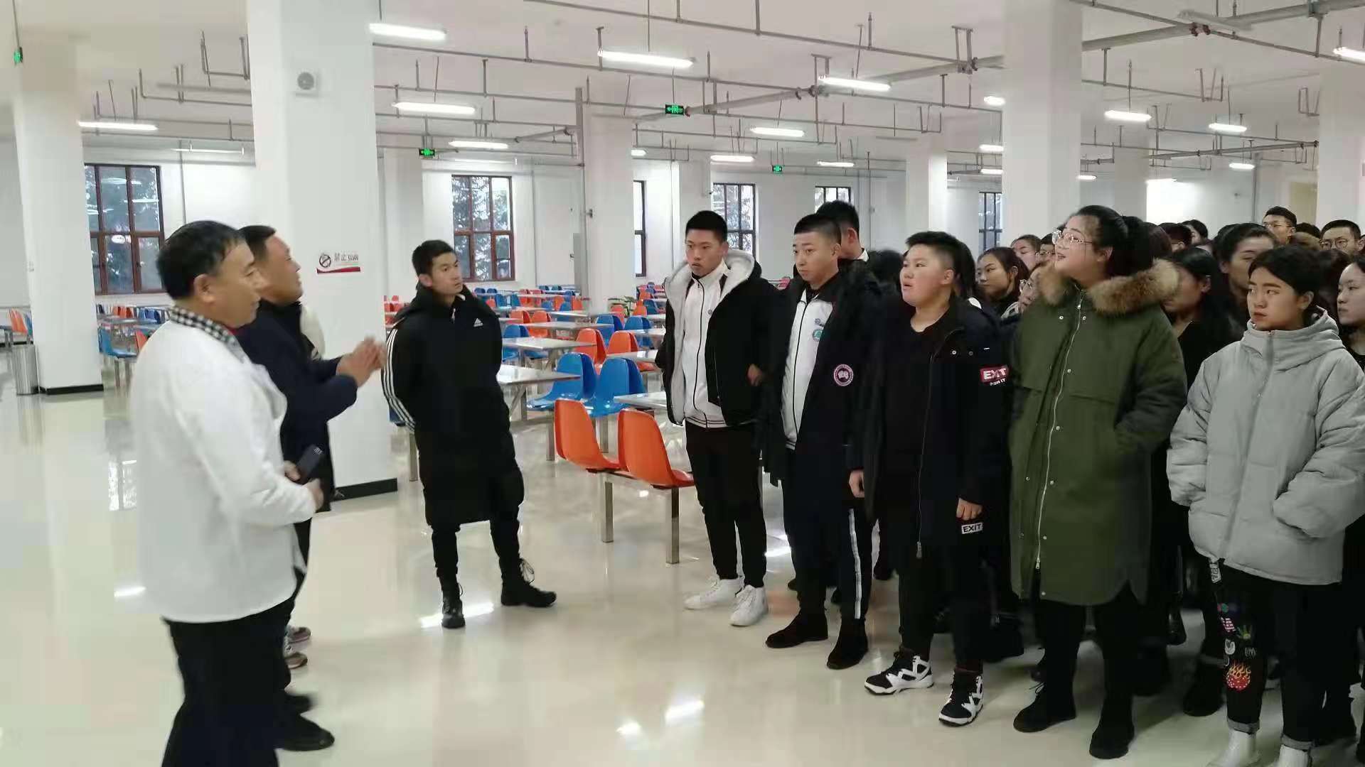 伊春職業(yè)學(xué)院飲食服務(wù)中心自選餐廳開放日活動(dòng)順利開展 伊春職業(yè)學(xué)院飲食服務(wù)中心自選餐廳開放日活動(dòng)順利開展