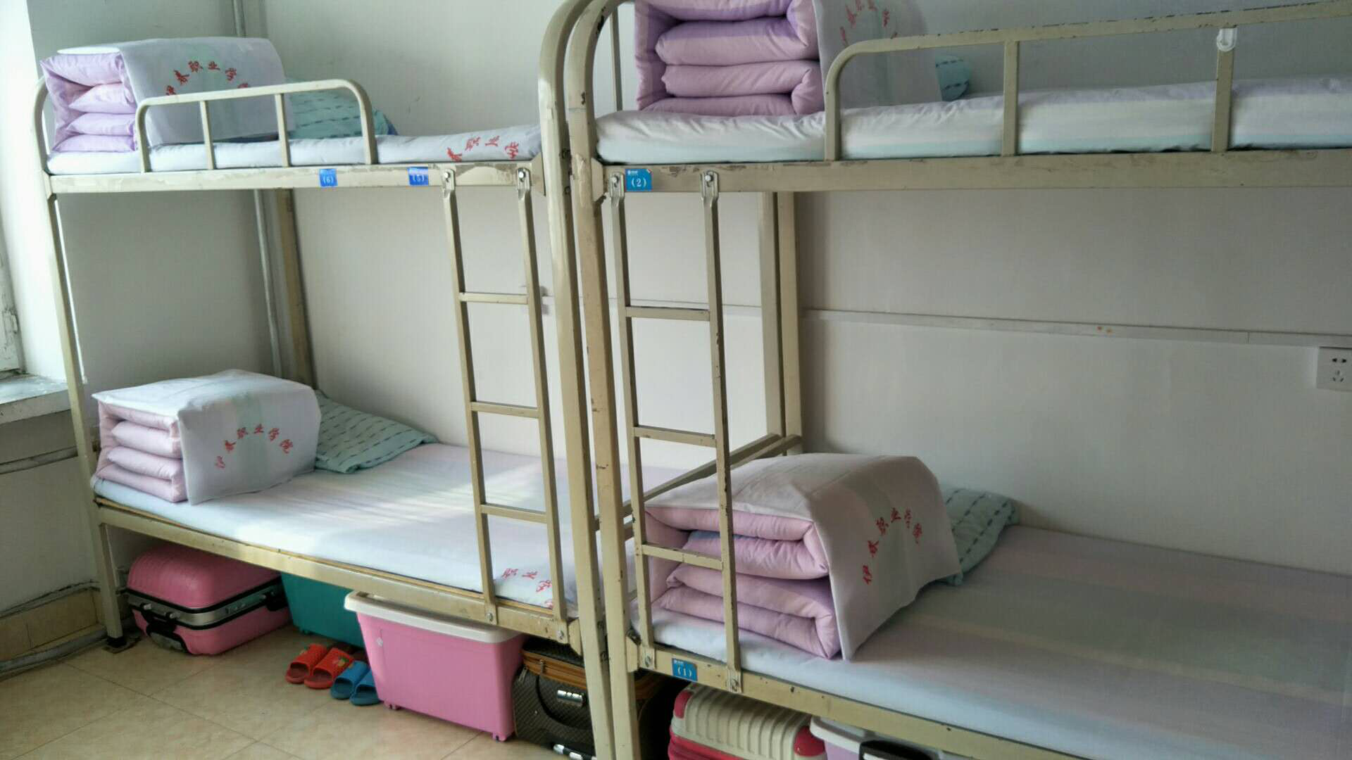 醫(yī)學(xué)技術(shù)學(xué)院標(biāo)準(zhǔn)化寢室風(fēng)采大賽