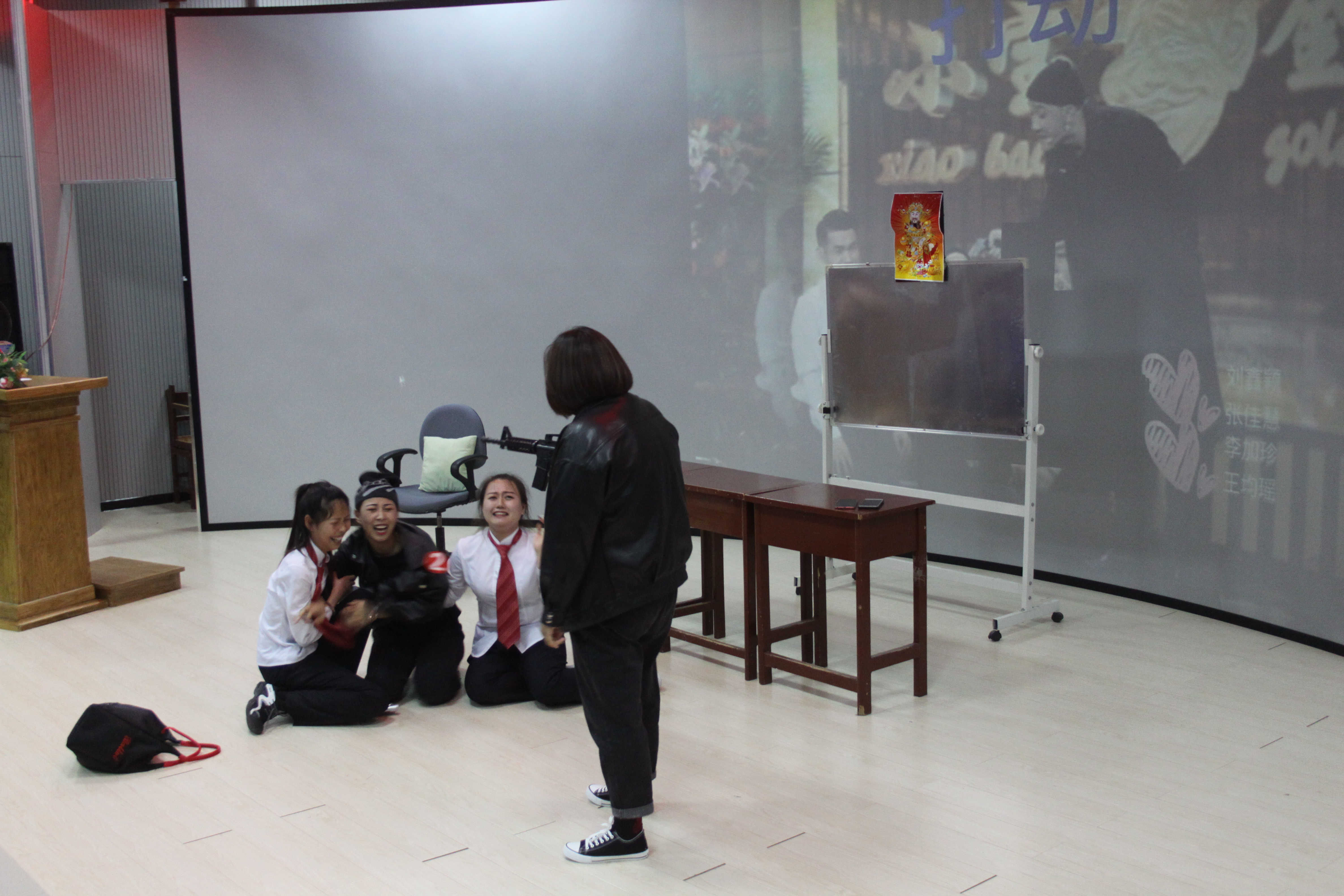 旅游商務(wù)學(xué)院成功舉辦“超級(jí)模仿秀”大賽