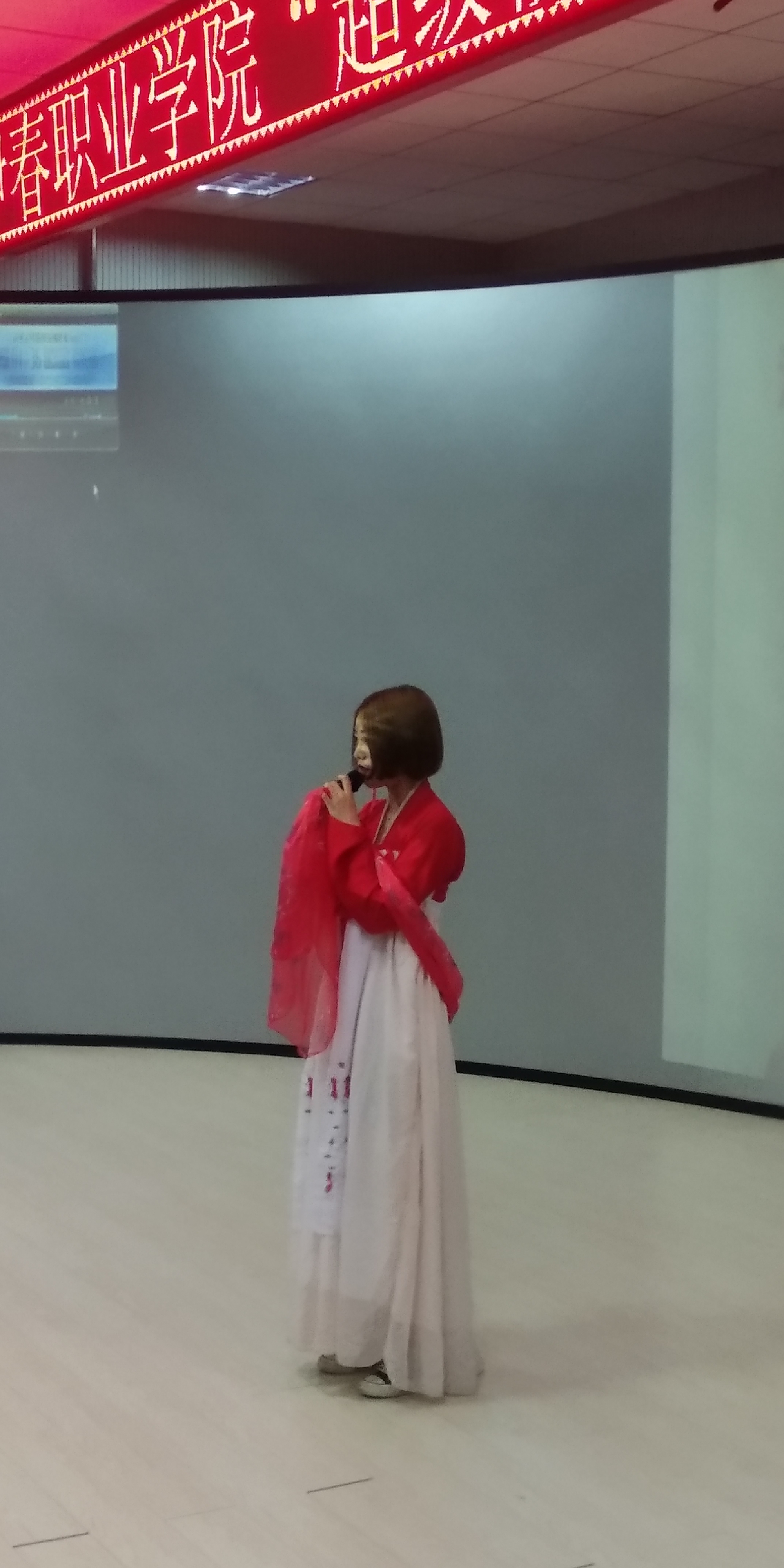 旅游商務(wù)學(xué)院成功舉辦“超級(jí)模仿秀”大賽